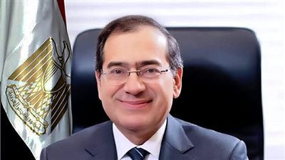 الملا: التحديات العالمية تُحتم الإسراع في تنفيذ المشروعات البترولية لتقليل أعباء الاستيراد