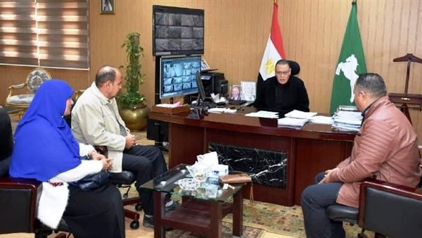 محافظ الشرقية والمسؤولين