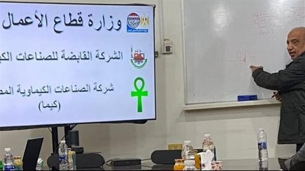  محمود عصمت وزير