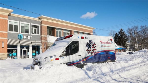 العاصفة الثلجية 