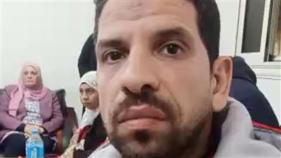 أحد المتضررين من عقار بولاق الدكرور الآيل للسقوط يستغيث: أترمينا في الشارع | بث مباشر 