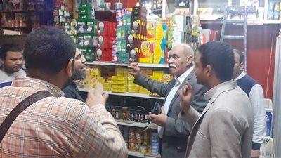 محافظ أسيوط يوجه بمتابعة الأسواق ومنافذ البيع والاطمئنان على الأسعار