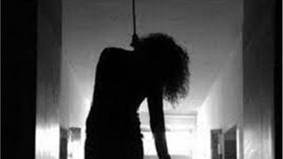 التحقيق في العثور على جثة فتاة مشنوقة داخل غرفتها بـ بولاق الدكرور