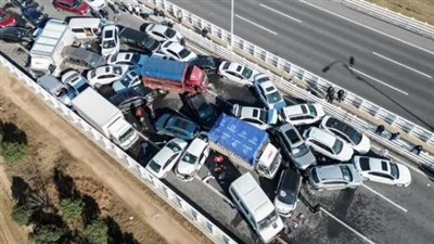 اصطدام 200 سيارة في حادث مروري بالصين بسبب تعذر الرؤية