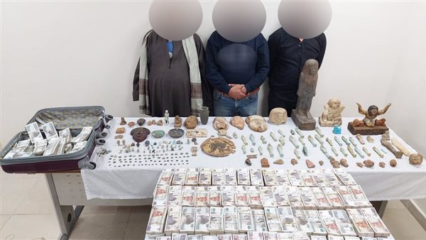 المتهمون والقطع الأثرية