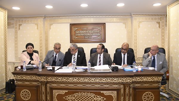 لجنة القوى العاملة