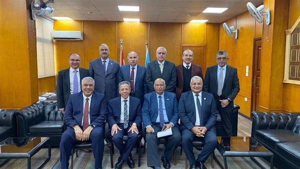 كلية طب بنين الأزهر