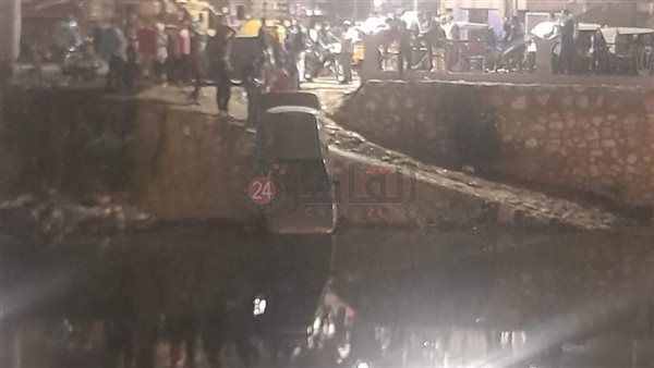 سقوط سيارة ملاكي