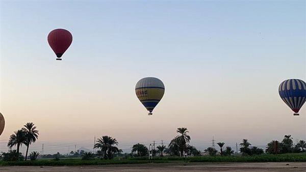 البالون الطائر 