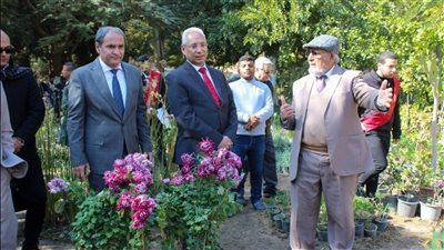 رئيس جامعة المنيا يفتتح معرض زهور الخريف في نسخته الثانية