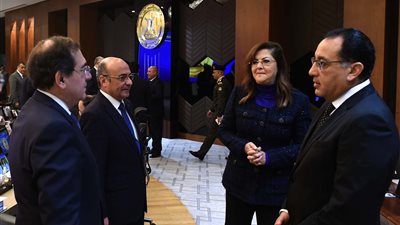 أبرزهم تخصيص أراضي لـ إقامة مشروعات.. تعرف على قرارات اجتماع مجلس الوزراء 