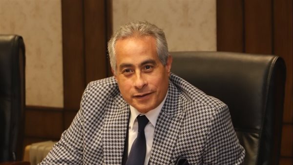 وزير القوى العاملة