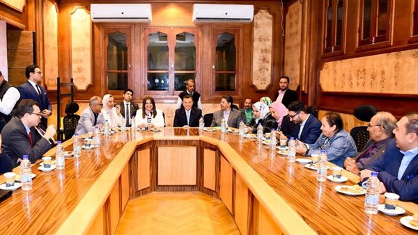 اجتماع وزيرة الهجرة