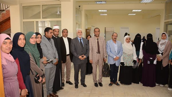 جانب من الندوة