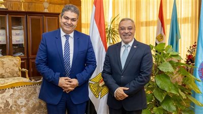 عميد طب طنطا يفوز بمنصب السكرتير العام للجمعية الرمدية المصرية