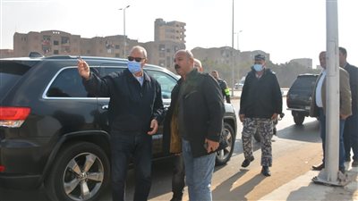 محافظ القليوبية يجري جولة بشبرا الخيمة والخصوص لمتابعة أعمال النظافة والإشغالات