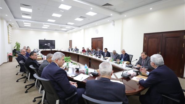 اجتماع وزير التعليم