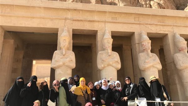 رحلة إلى مدينتي الأقصر