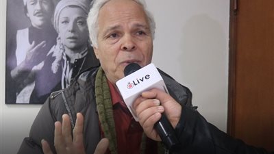 الفنان محمود عامر غاضب من نادي كفر الزيات: جايين من غير مقابل.. وجابولنا سندوتشات كفتة بعد ساعتين