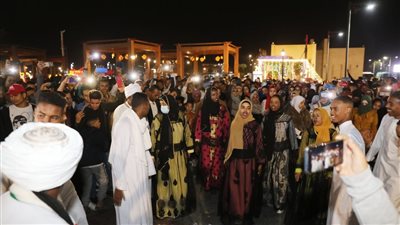 أسوان تحتفل بالعام الميلادي الجديد 2023 بمختلف الشوارع والميادين