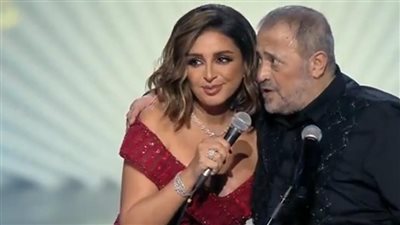 موقف إنساني من أنغام تجاه جورج وسوف أثناء غنائهما سويًا في ليلة تريو العربية 