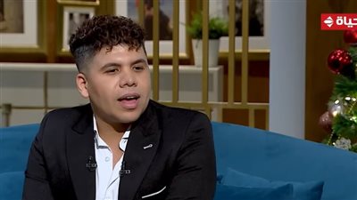 عمر كمال عن كليب أوعدك: سمية الخشاب تكاسلت.. وندمان على تصويره