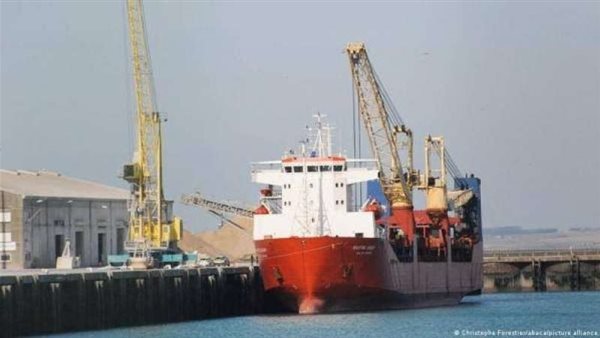 أول شحنة أسمدة روسية