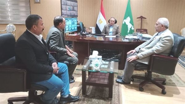 محافظ الشرقية ورؤساء