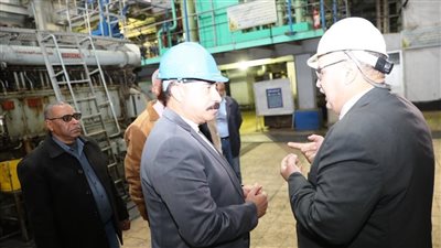 محافظ أسوان يطلق إشارة البدء لموسم محصول قصب السكر بمصانع سكر كوم أمبو