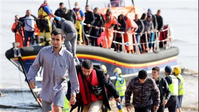 وسط اتهامات بالانفلات الأمني.. نسبة الهجرة غير الشرعية تبلغ أوجّها ببريطانيا في 2022 