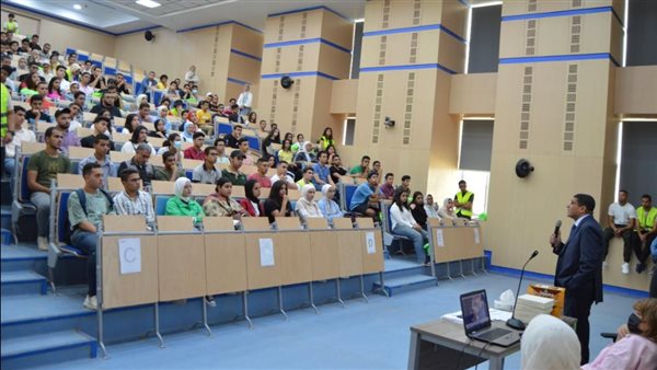 طلاب الجامعات الأهلية