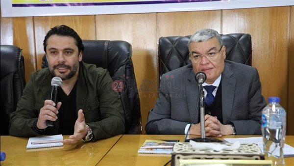 محافظ المنيا والكابتن