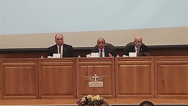 وزير الطيران 