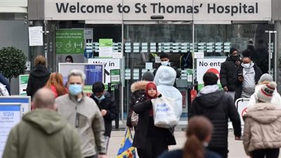 بريطانيا تحذر من ارتفاع معدلات الإصابة بـ كورونا والإنفلونزا والحمى القرمزية