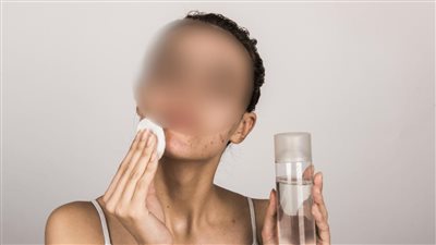 منى تخلع زوجها: بخيل وبشرتي محتاجة مصاريف