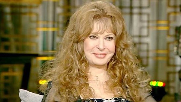 الفنانة نيللي