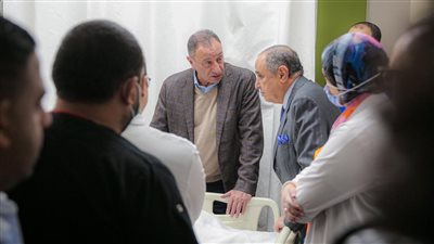 الخطيب يزور مشجع نادي الاتحاد.. ويؤكد توفير الرعاية الطبية اللازمة
