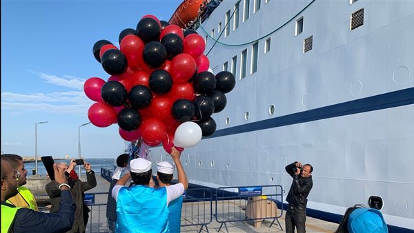 استقبال أكبر مكتبة