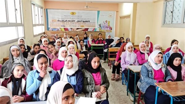 جانب من القوافل التعليمية