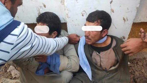 المتهمان عقب ضبطهما