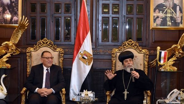 محافظ الشرقية وأسقف