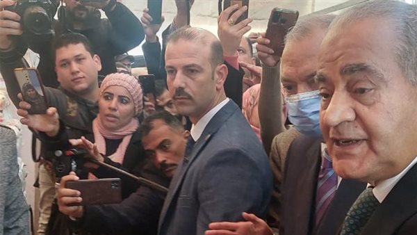 وزير التموين 