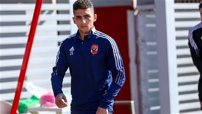 كوكا يغيب عن مران الأهلي قبل مواجهة بالميراس بسبب الإصابة 