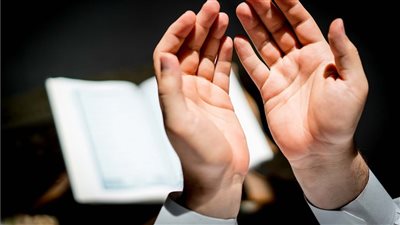 دعاء أول جمعة في العام الجديد 2023.. اللهم إني أعوذ بك من الفقر والدين