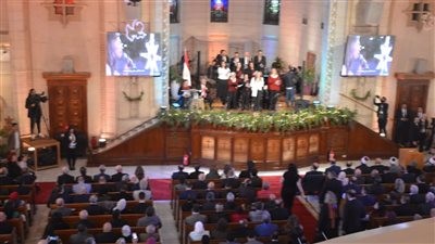 محافظ القليوبية يحضر قداس الكنيسة الإنجيلية بالقاهرة لمشاركة الإخوة المسيحين أعياد الميلاد المجيدة