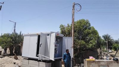 تفاصيل انقطاع التيار الكهربائي عن قرية بسبب حادث سيارة بالمنوفية | خاص