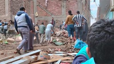 انهيار منزل وإصابة مالكه بمنشأة القناطر بالجيزة | صور