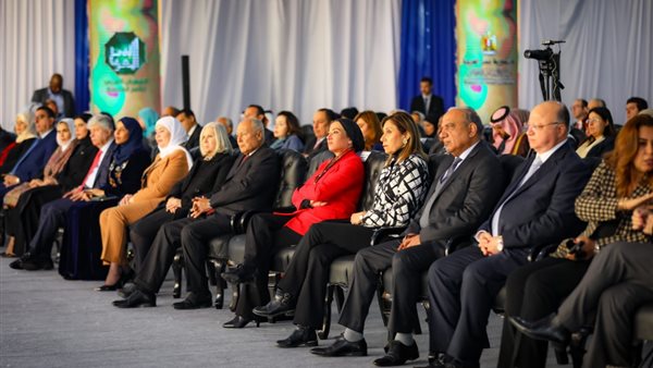 وزيرة الثقافة نيفين