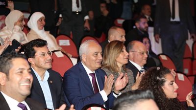 وزراء الثقافة والتعليم والشباب والرياضة يشهدون تدشين مبادرة إحياء المسرح المدرسي بعرض تقدر