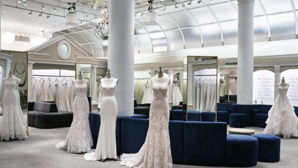 مصنع فساتين 